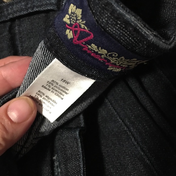 Pants - Picture 4 of 8